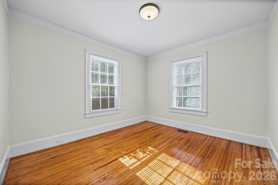 Spacious, unfurnished interior of a new home in , York (Image 19).