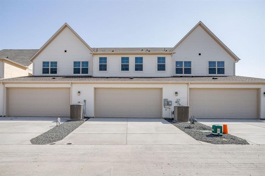 Front exterior of a new home in , Fort Worth, TX, highlighting curb appeal (Image 20).