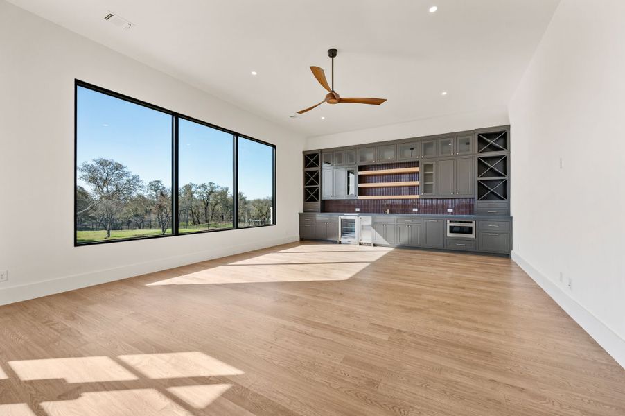 Spacious, unfurnished interior of a new home in Fleming Pointe, Fort Worth (Image 38).