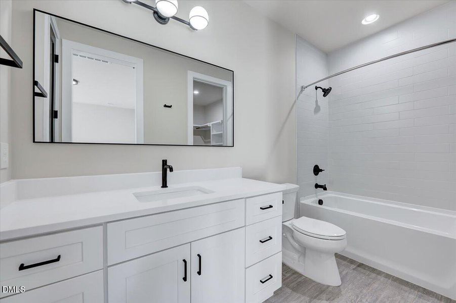 27-730 Hopkins St-27