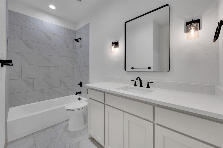 Furnished interior view inside a new home in , Waxahachie (Image 15).