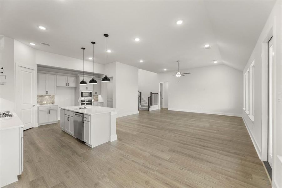 13. 4128 Selborne - Dining (2)