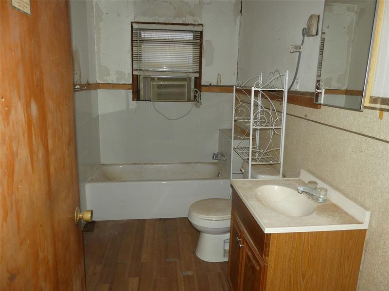 Image 33 of a home in .