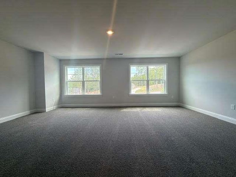 Spacious, unfurnished interior of a new home in Tuscany Hills, Douglasville (Image 26).
