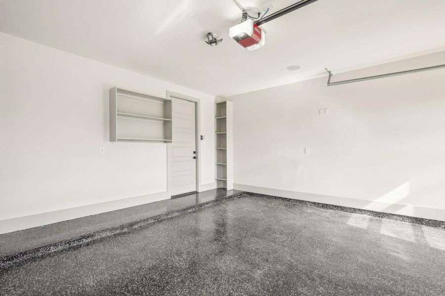 Spacious, unfurnished interior of a new home in , Houston (Image 19).