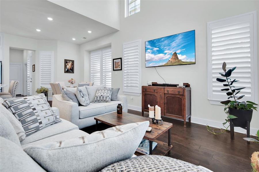 Furnished interior view inside a new home in , Sherman (Image 15).