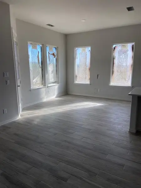 Spacious, unfurnished interior of a new home in Hillview Addition, Decatur (Image 11).
