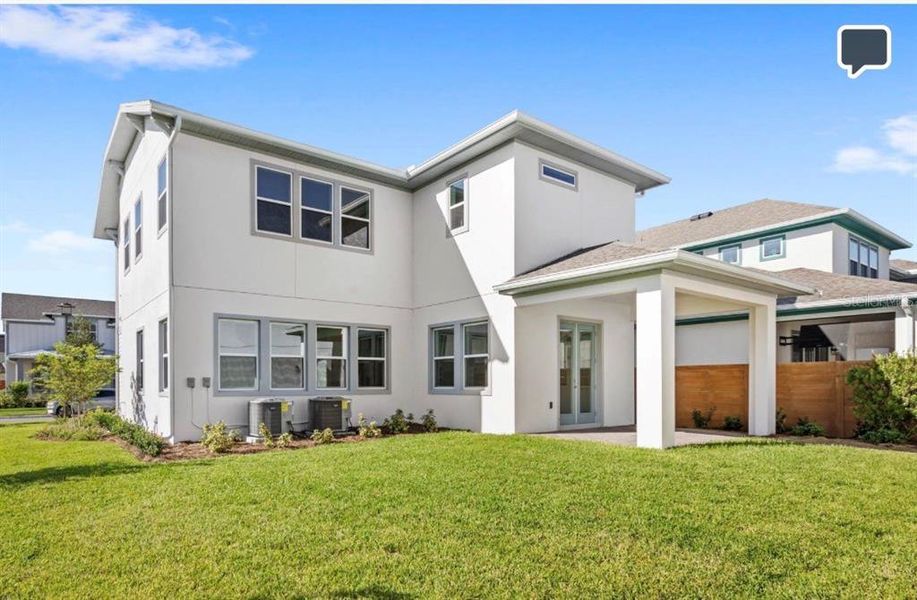 Exterior details and patio area of a home in , Orlando (Image 3).