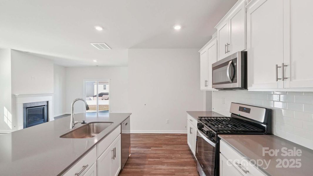 Furnished interior view inside a new home in Wallace Springs, Statesville (Image 10). Furnished interior view inside a new home in Wallace Springs, Statesville (Image 10).