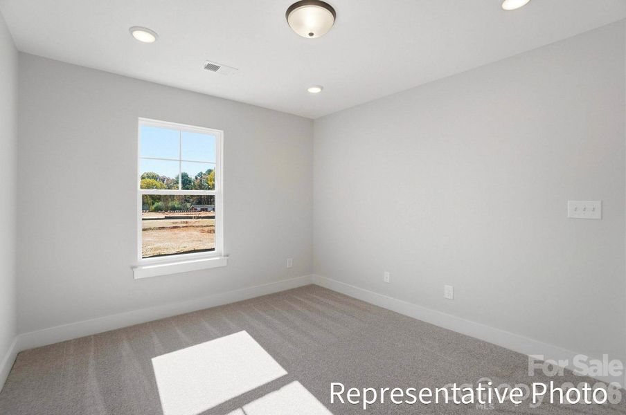 Spacious, unfurnished interior of a new home in Harrisburg Village, Harrisburg (Image 15).
