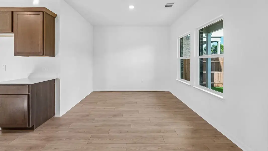 Image 38 of a home in Bar W Ranch.