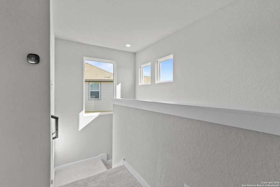 Spacious, unfurnished interior of a new home in Garden Grove, Schertz (Image 27).