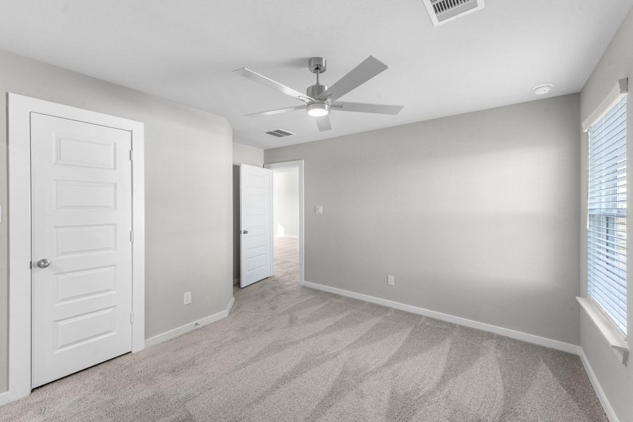 Spacious, unfurnished interior of a new home in Briarwood Crossing, Rosenberg (Image 24). Spacious, unfurnished interior of a new home in Briarwood Crossing, Rosenberg (Image 24).