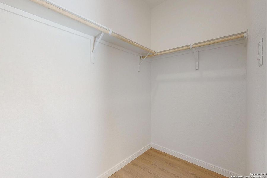 Spacious, unfurnished interior of a new home in , Spring Branch (Image 35).