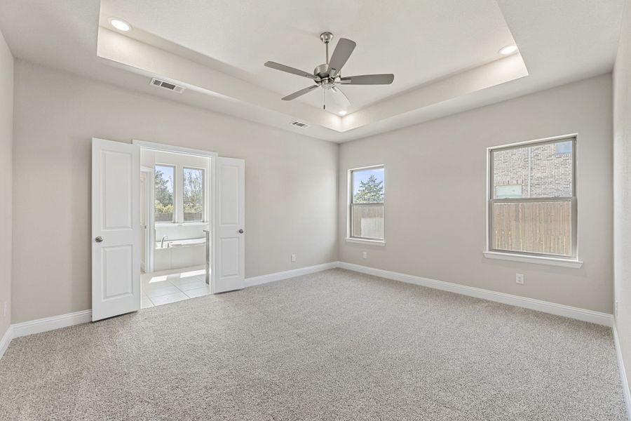 Spacious, unfurnished interior of a new home in Fair Oaks, Bridgeport (Image 26).