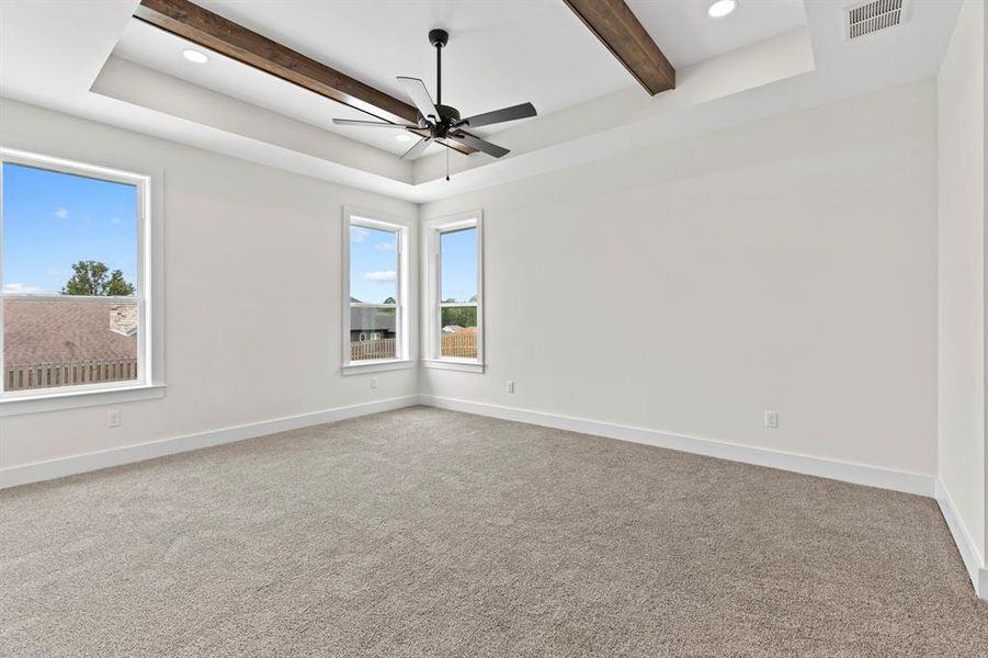 Spacious, unfurnished interior of a new home in , Lindale (Image 33).