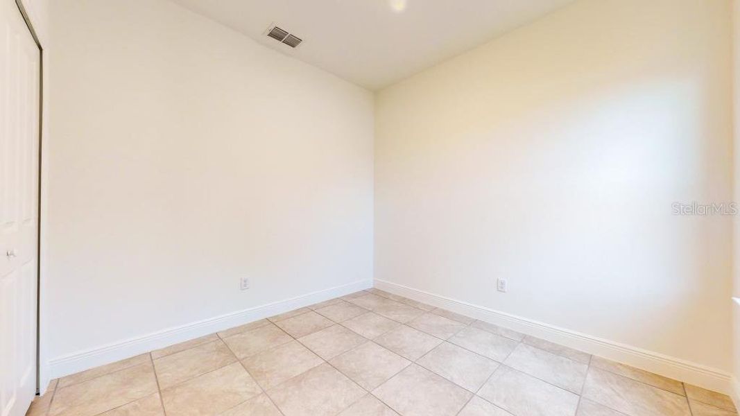 Spacious, unfurnished interior of a new home in , Dunnellon (Image 20).
