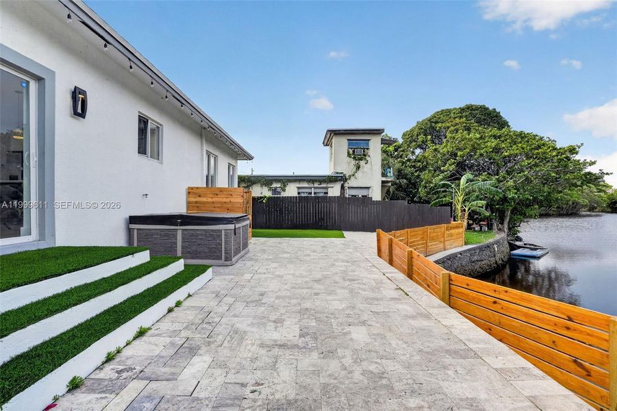 Exterior details and patio area of a home in , Fort Lauderdale (Image 28).