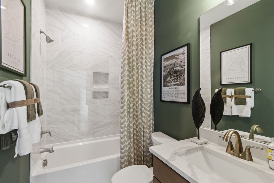 Full Bath Full Bath
