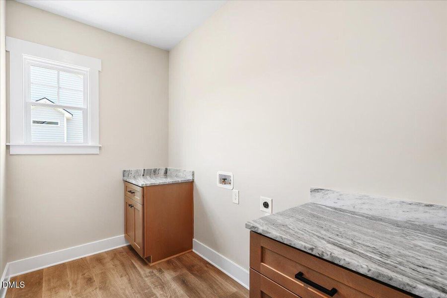 30-7345 Hill Rd-30