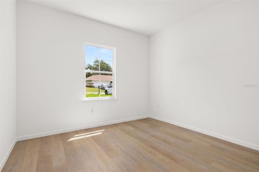 Spacious, unfurnished interior of a new home in , Dunnellon (Image 36).