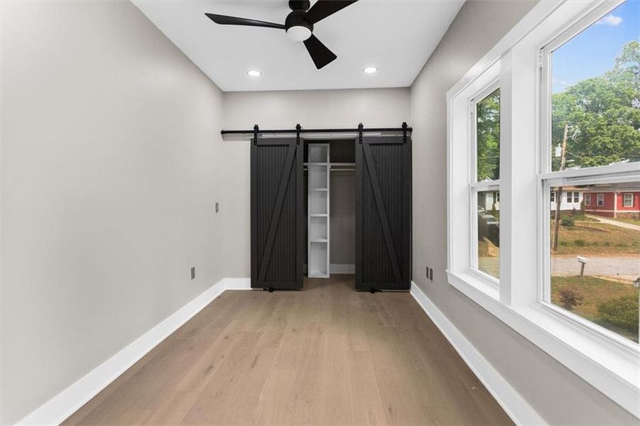 Spacious, unfurnished interior of a new home in , Atlanta (Image 37).