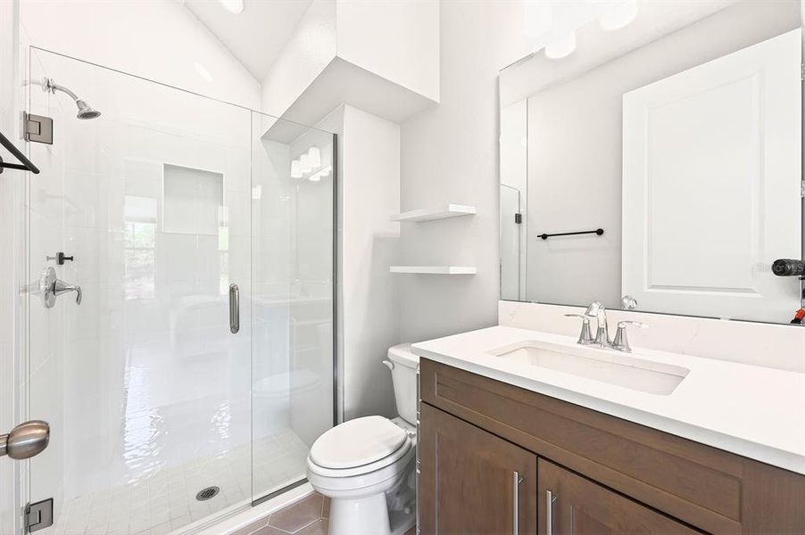 Furnished interior view inside a new home in , Oviedo (Image 27).