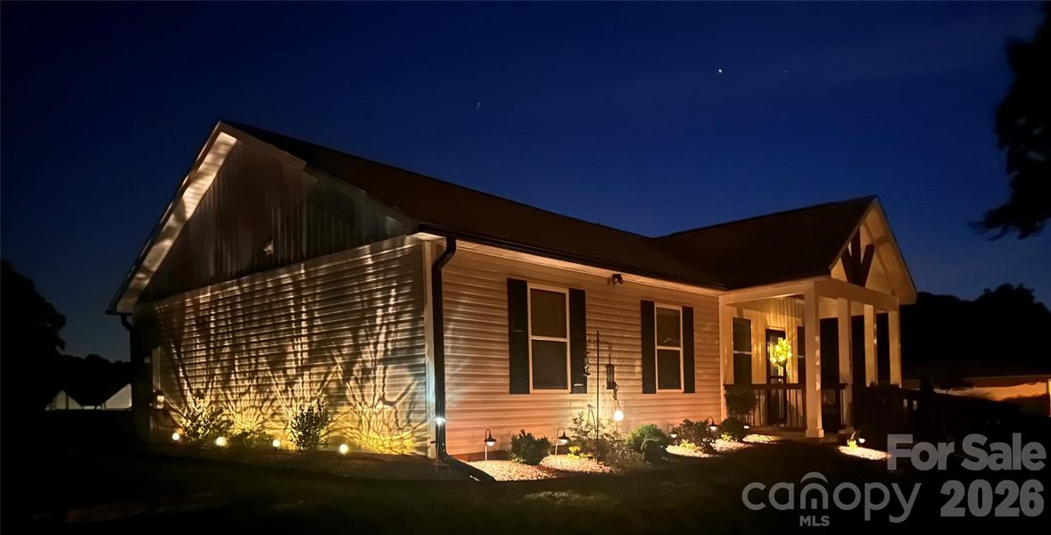 Condo located in Shelby, NC showcasing its design and architecture (Image 5).