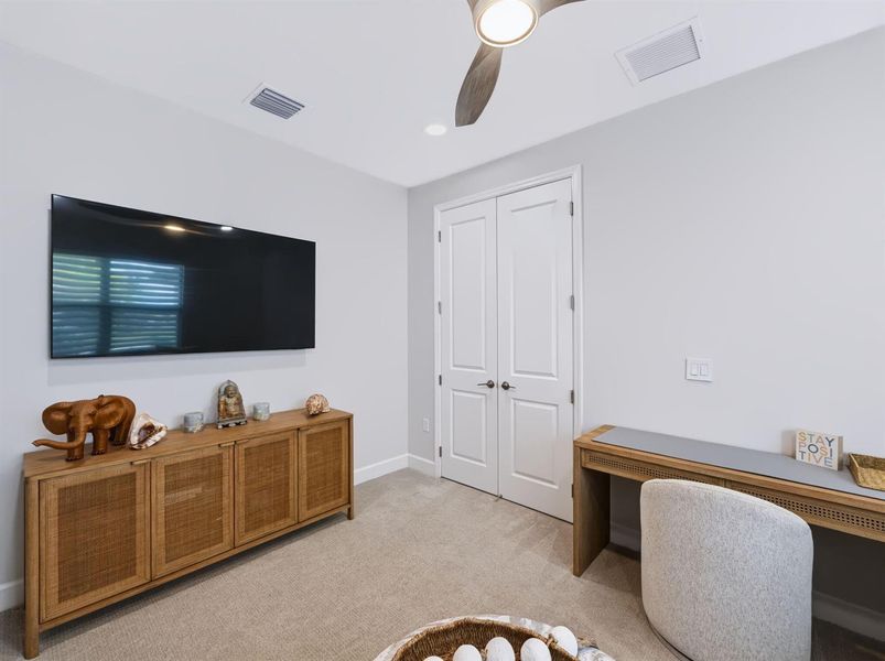 Den/4th bedroom