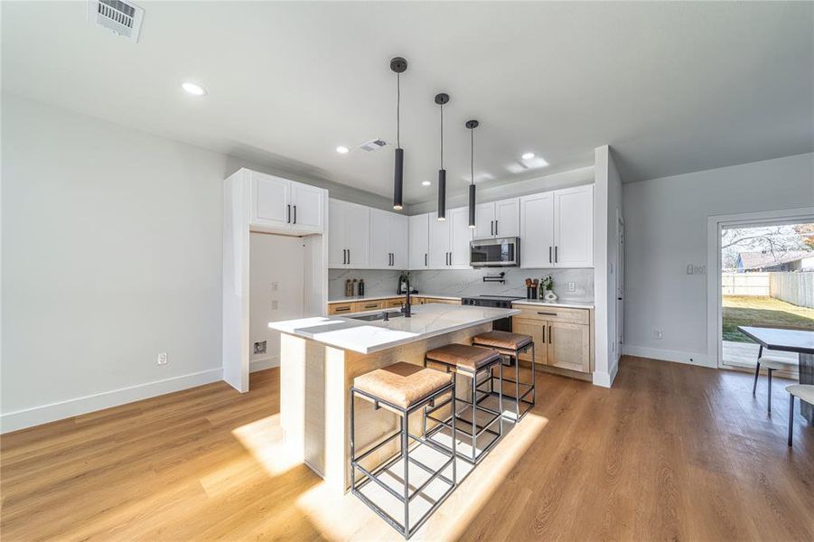 Furnished interior view inside a new home in , Dallas (Image 33).