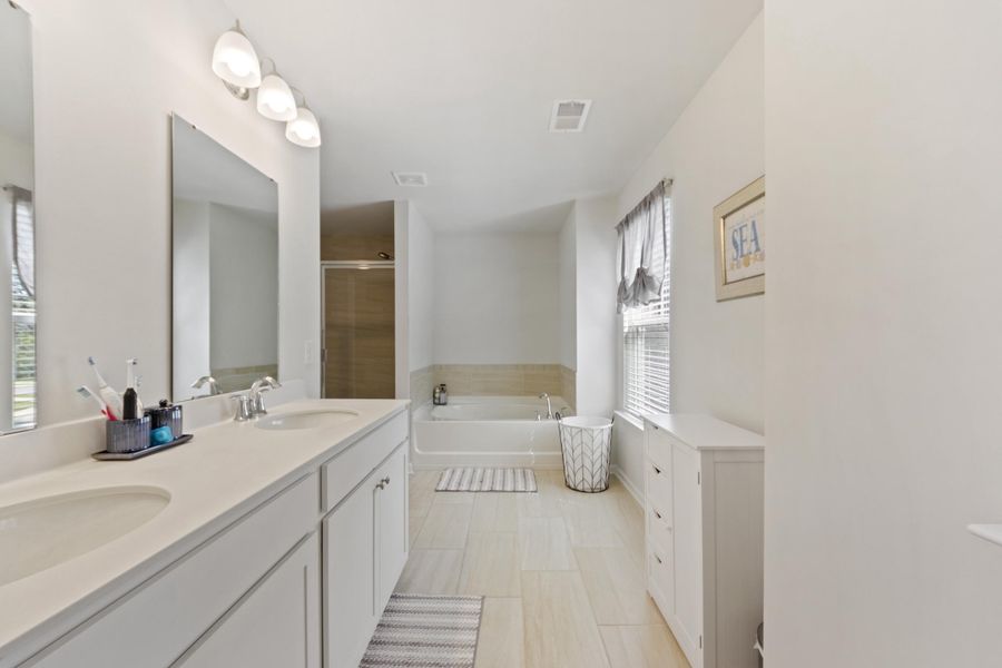 Furnished interior view inside a new home in The Ponds, Summerville (Image 35).