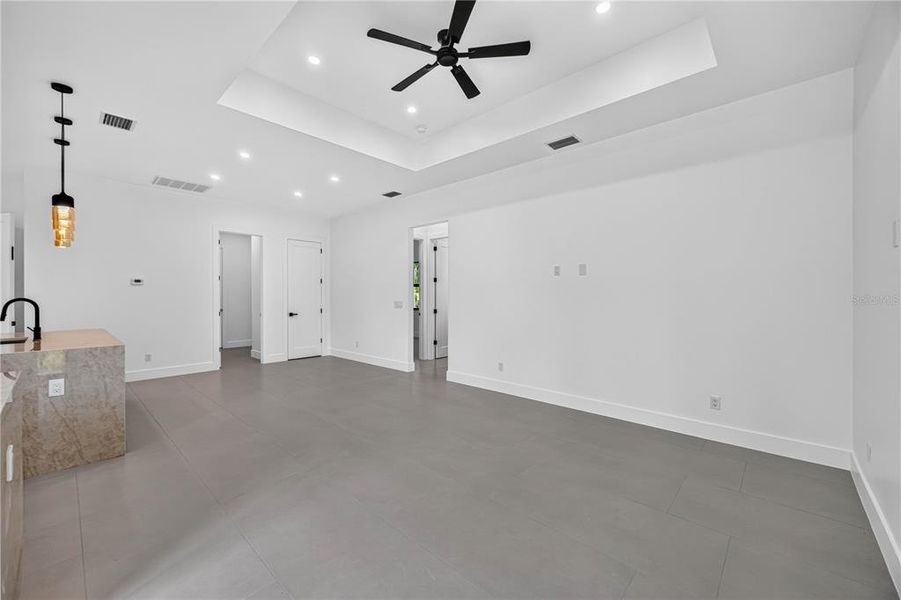 Spacious, unfurnished interior of a new home in , Port Charlotte (Image 34).