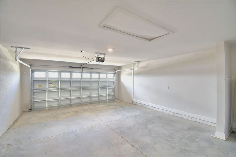 Spacious, unfurnished interior of a new home in Lake Juliana Estates, Auburndale (Image 32).