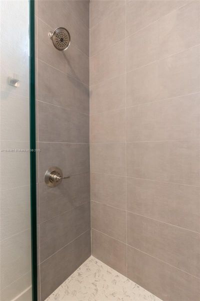 Furnished interior view inside a new home in , Lake Placid (Image 8).