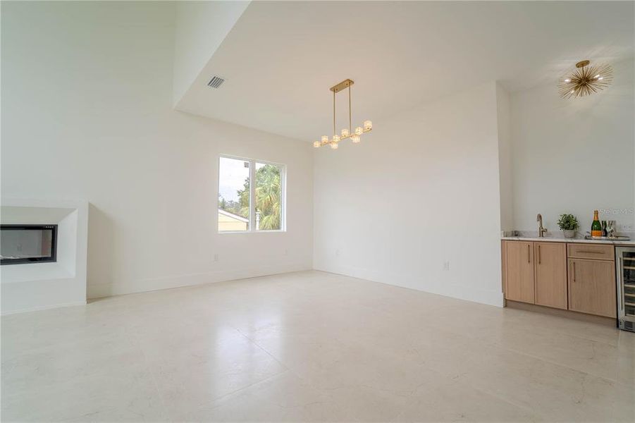 Spacious, unfurnished interior of a new home in , Tampa (Image 59).