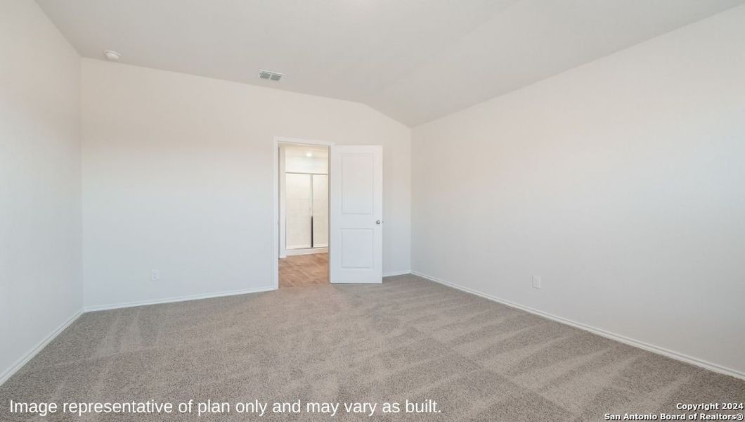 Spacious, unfurnished interior of a new home in Langdon, San Antonio (Image 16).