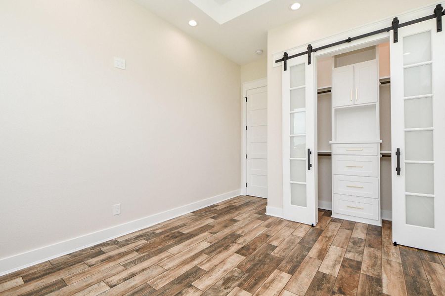 Spacious, unfurnished interior of a new home in , Palacios (Image 34). Spacious, unfurnished interior of a new home in , Palacios (Image 34).