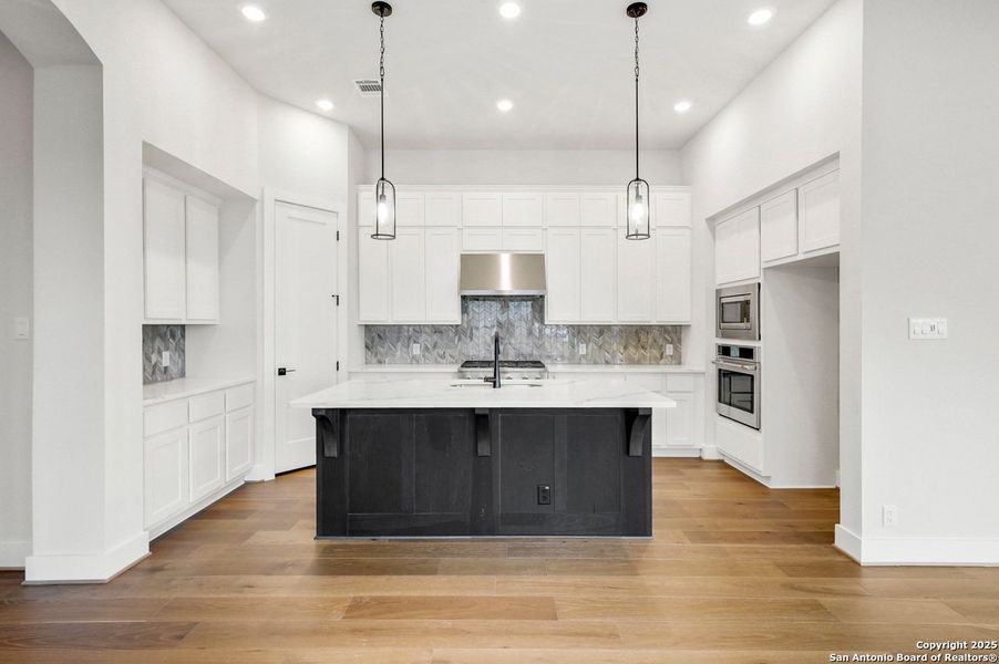 Furnished interior view inside a new home in Homestead, Schertz (Image 12). Furnished interior view inside a new home in Homestead, Schertz (Image 12).