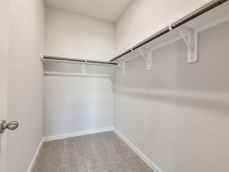 Spacious, unfurnished interior of a new home in Caney Creek Place, Conroe (Image 35).