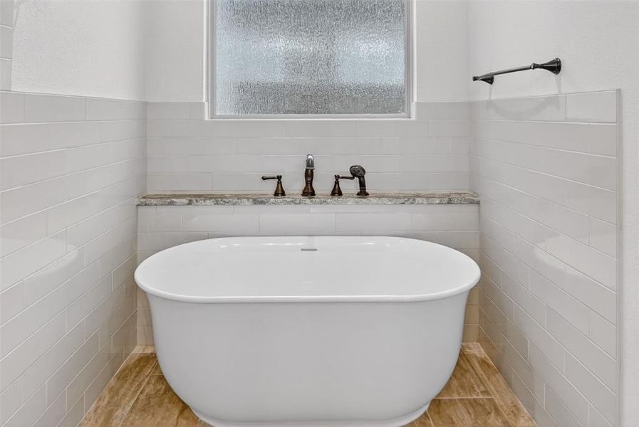 Close-up of interior finishes inside a home in , Burleson (Image 20).