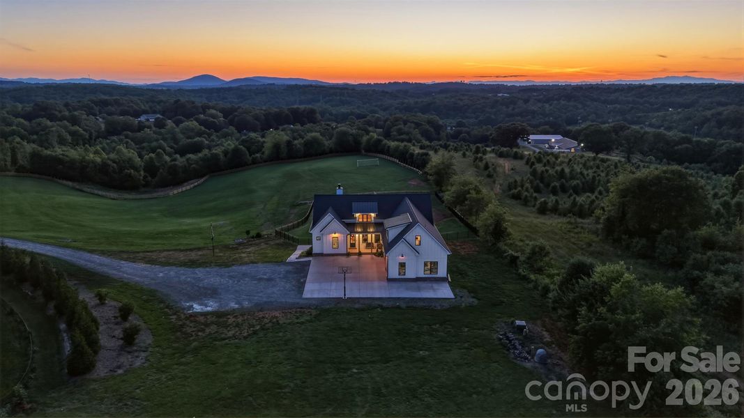 Image 47 of a home in .