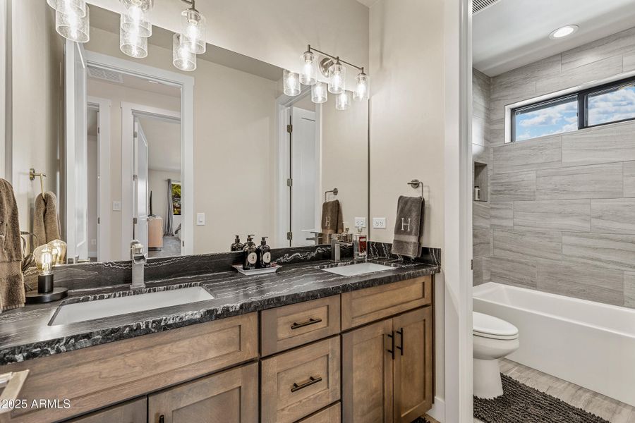 1810 E Magnolia Dr-22