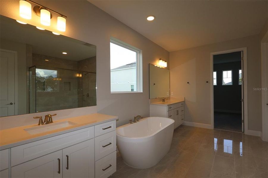 Furnished interior view inside a new home in Hawk's Overlook, Oviedo (Image 5).