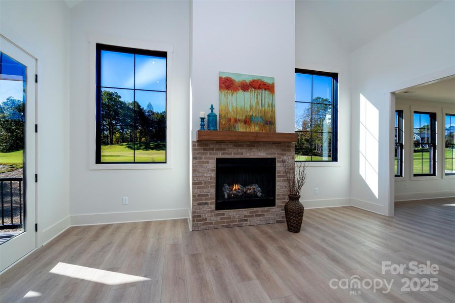 20 Foot tall ceilings, brick fireplace, huge windows 20 Foot tall ceilings, brick fireplace, huge windows
