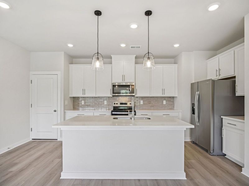 Skip takeout and prep dinner in the well-appointed kitchen. Skip takeout and prep dinner in the well-appointed kitchen.