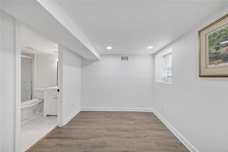 Spacious, unfurnished interior of a new home in , Atlanta (Image 27). Spacious, unfurnished interior of a new home in , Atlanta (Image 27).