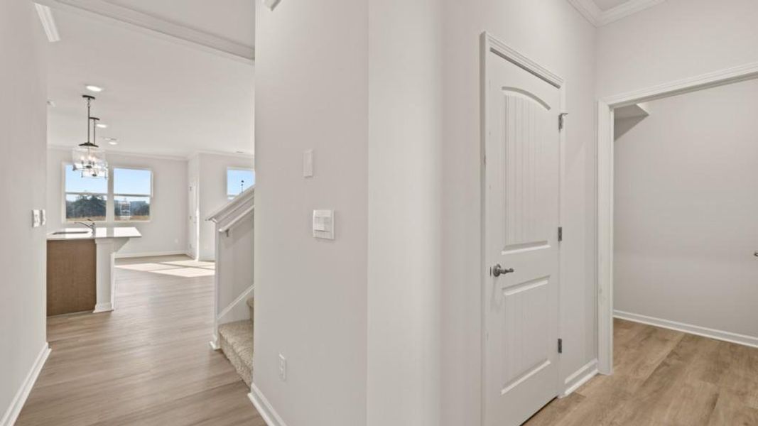 Spacious, unfurnished interior of a new home in Fairway 17 at Mirror Lake, Villa Rica (Image 22).