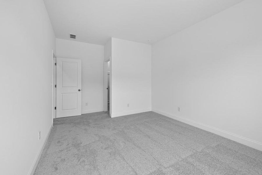 Spacious, unfurnished interior of a new home in Auburn Glen, Dacula (Image 21).