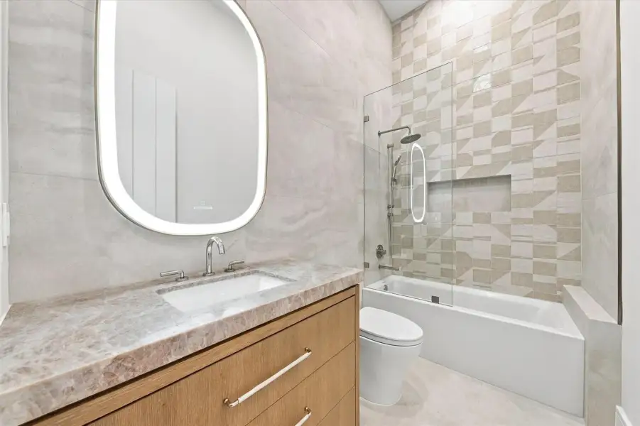 Guest Bath 2