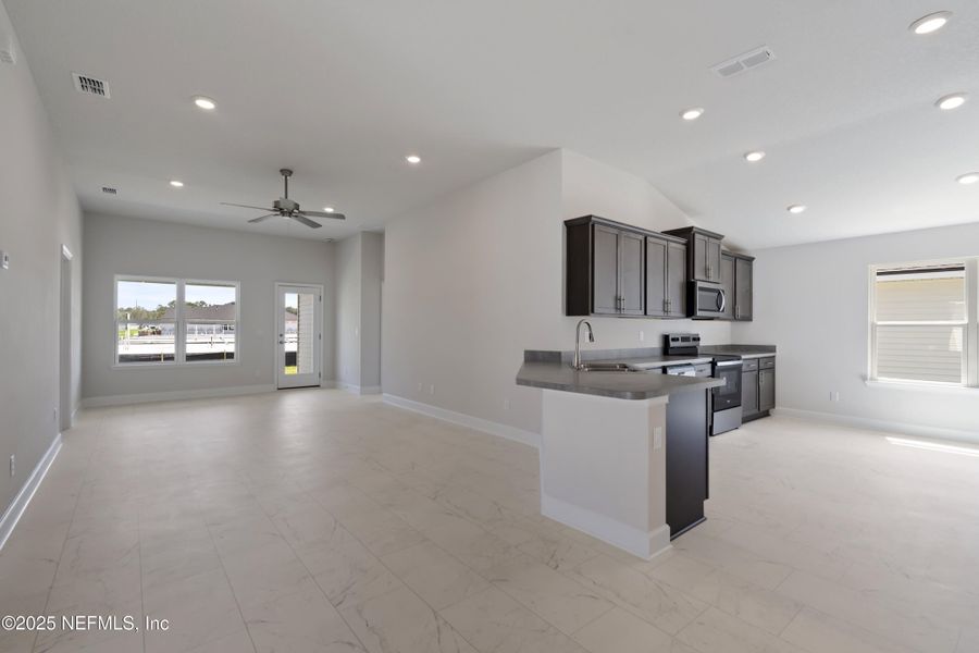 Furnished interior view inside a new home in Summerglen, Jacksonville (Image 16).